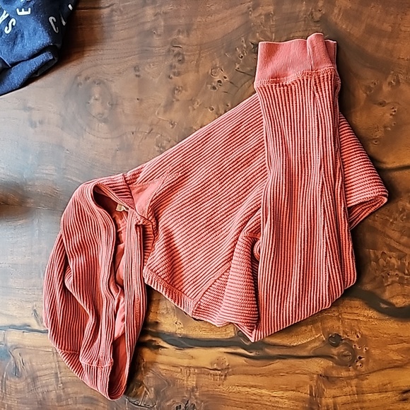 🎉GAP HOODIE🎉 - Picture 3 of 4